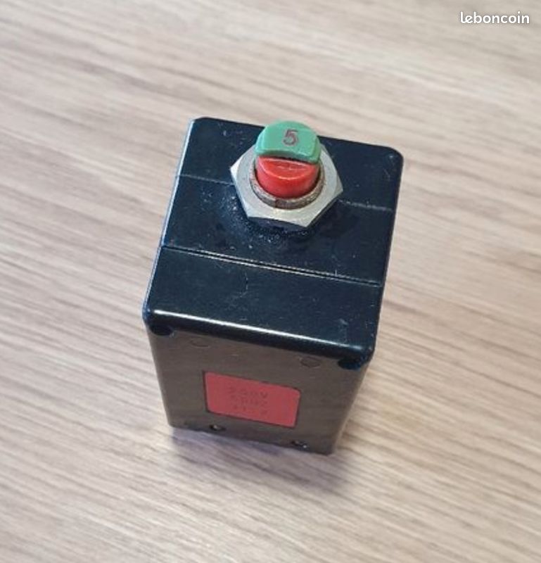 Disjoncteur SECUREX 400 4 A (image 1)