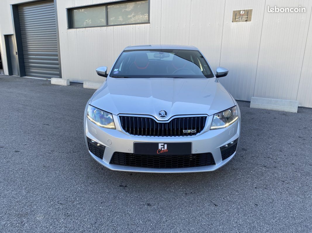 Skoda Octavia RS 2.0 TSi 220ch VRS - Première main (image 12)