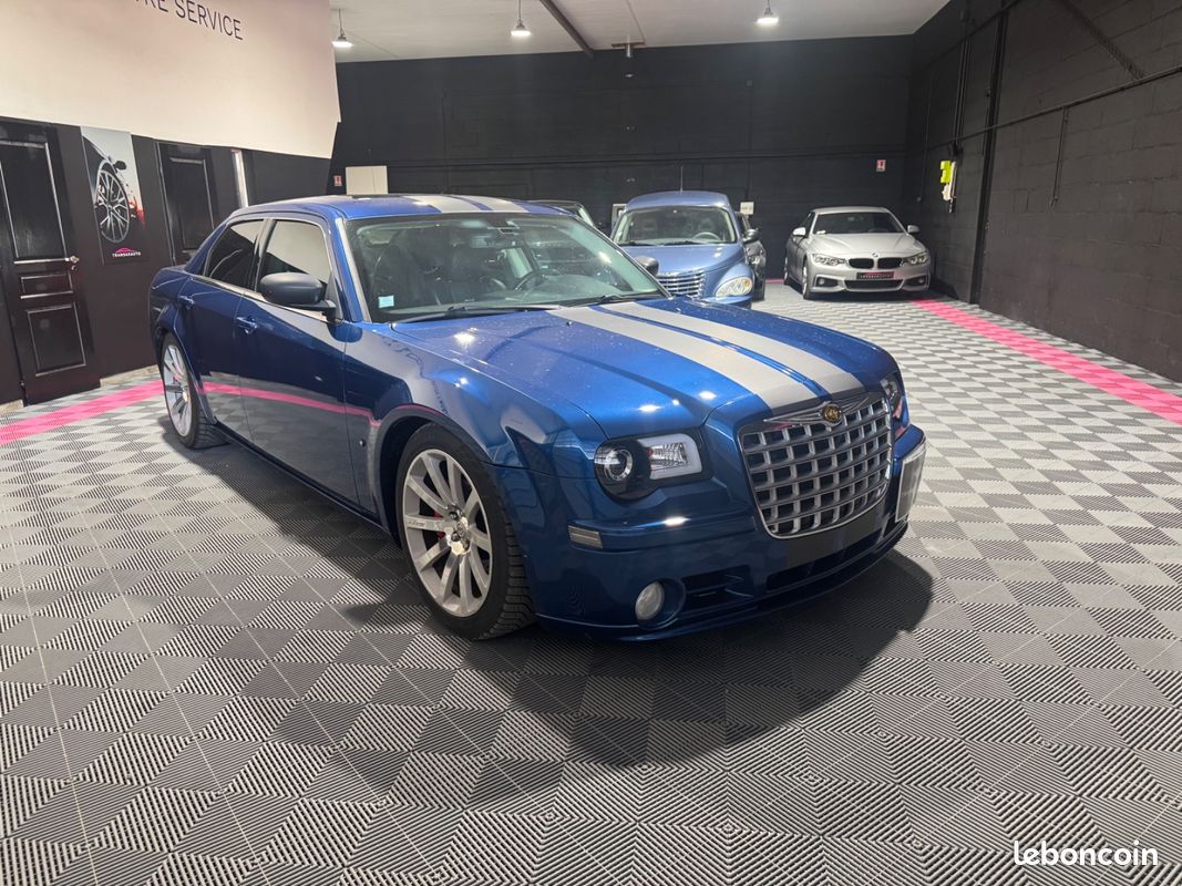 Chrysler 300c 6.1 v8 hemi srt-8 a (image 7)