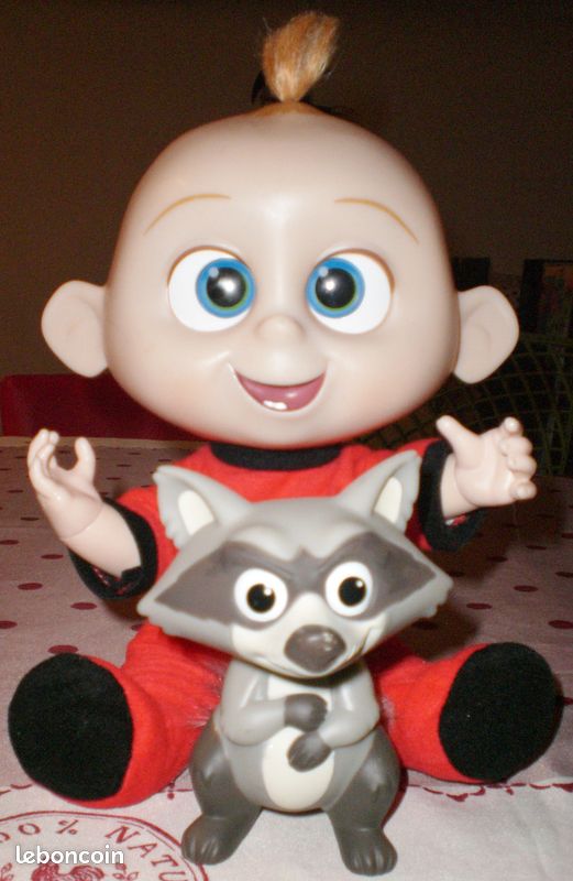 Poupée sonore et lumineuse du bébé Jack Jack le bébé de la famille Paar et du raton laveur Raccoon (image 7)