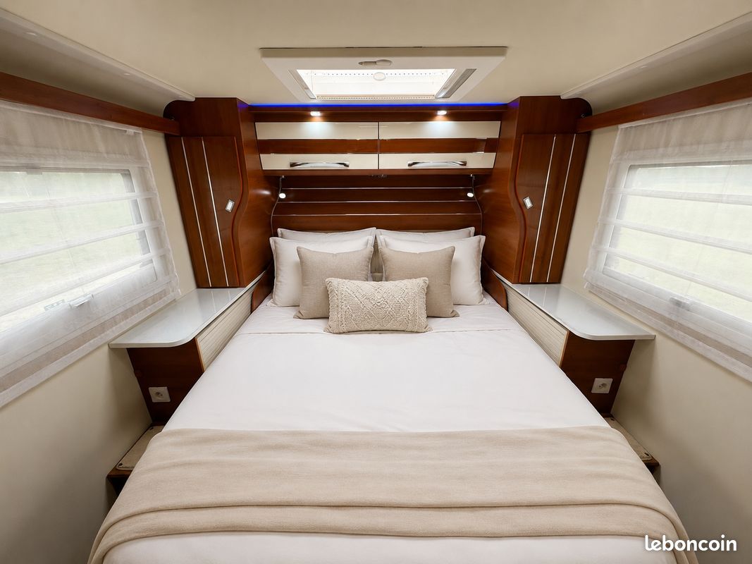 MOBILVETTA K-YACHT TEKNO LINE 90 – INTÉGRAL PREMIUM – 160 CH- Lit Central - Full équipé (image 4)