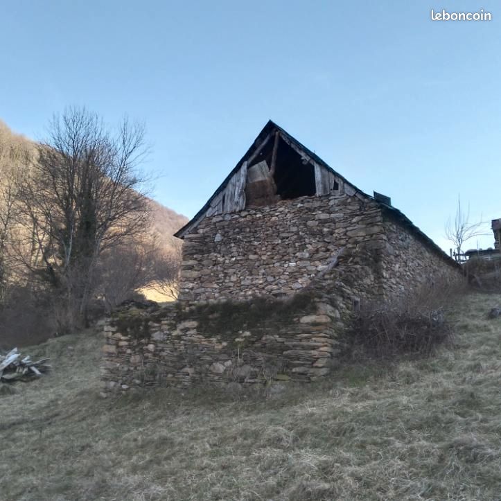 Maison 5 pièces 90 m² · à Ustou · 90 m² · 65 000 €
