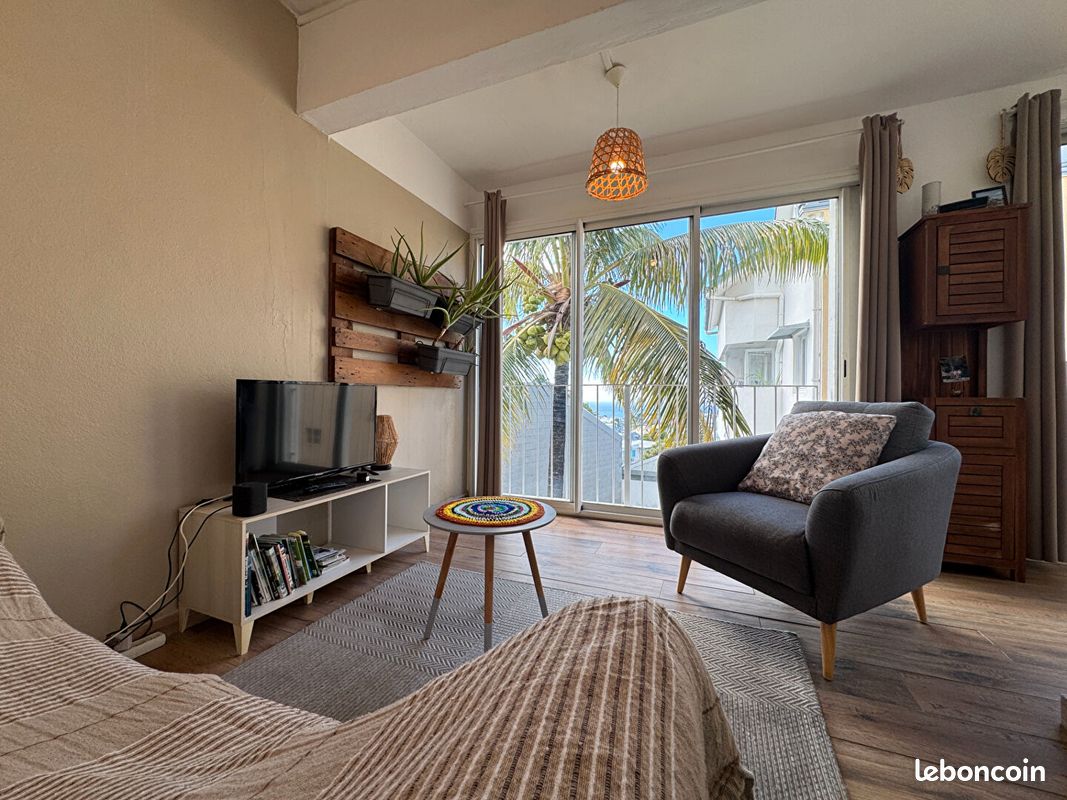 Appartement 3 pièces 55 m² · à Saint-Denis · 55 m² · 858 €/mois