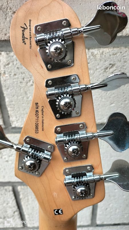 Squier deluxe jazz bass 5 (image 2)