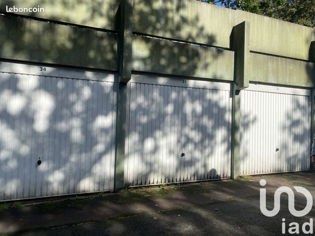 Parking/box 13 m² Saint-Herblain