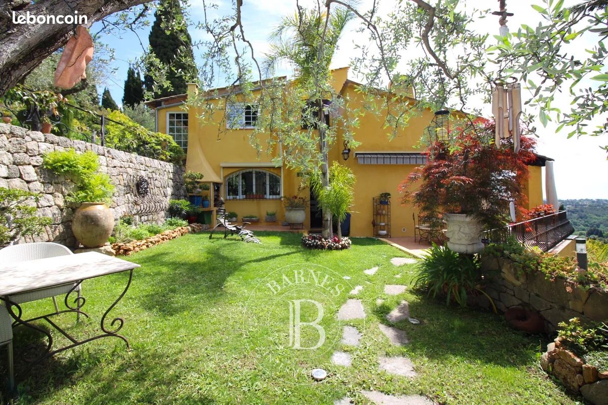 Maison 8 pièces 260 m² · à Peymeinade · 260 m² · 1 110 000 €