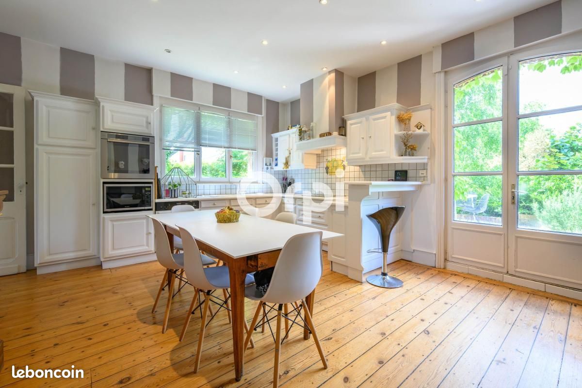 Maison 7 pièces 350 m² (image 8)