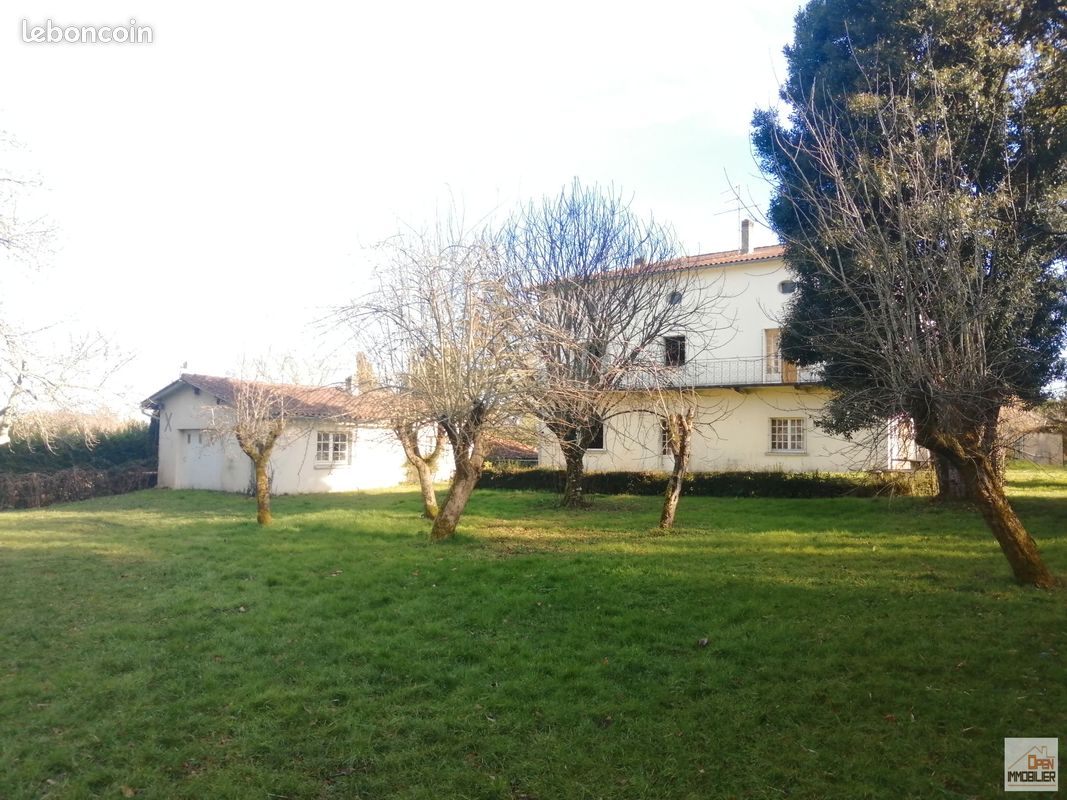 Maison 8 pièces 171 m² · à Saint Privat en Périgord · 171 m² · 181 900 €