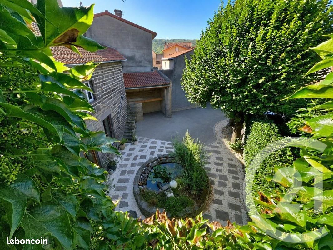 Maison 5 pièces 139 m² · à Marsat · 139 m² · 349 900 €