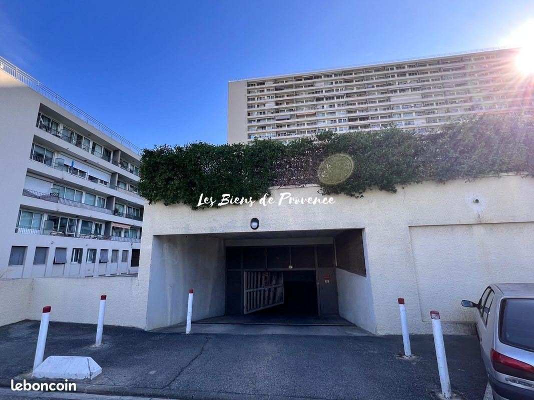 Parking 15 m² · à Marseille · 15 m² · 110 €/mois