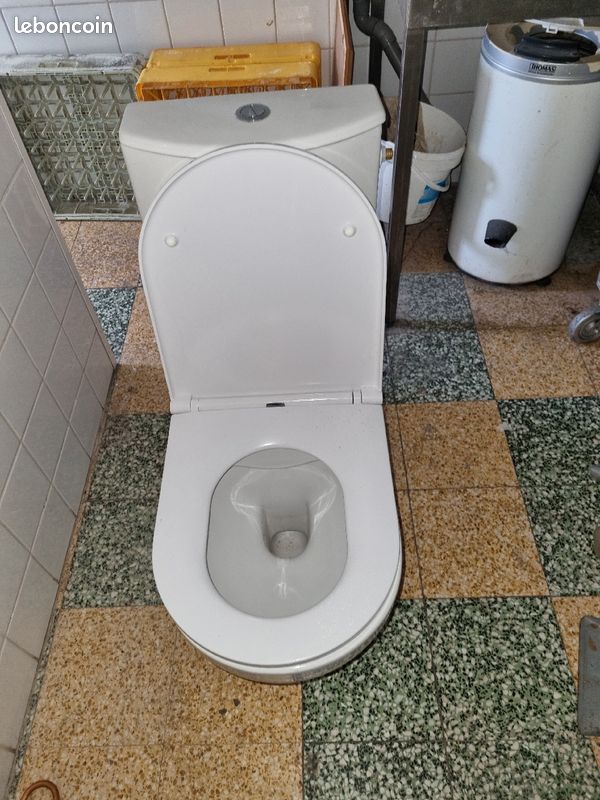 Toilette neuf jamais servi (image 2)