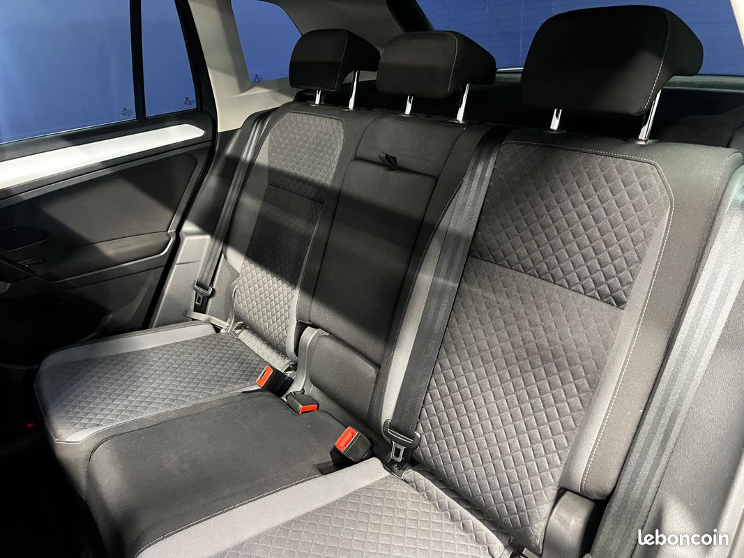 VOLKSWAGEN Tiguan 2.0 TDI 150ch Confortline - Boîte auto - CarPlay - Toit ouvrant panoramique - Régulateur de vitesse - Caméra de recul (image 13)