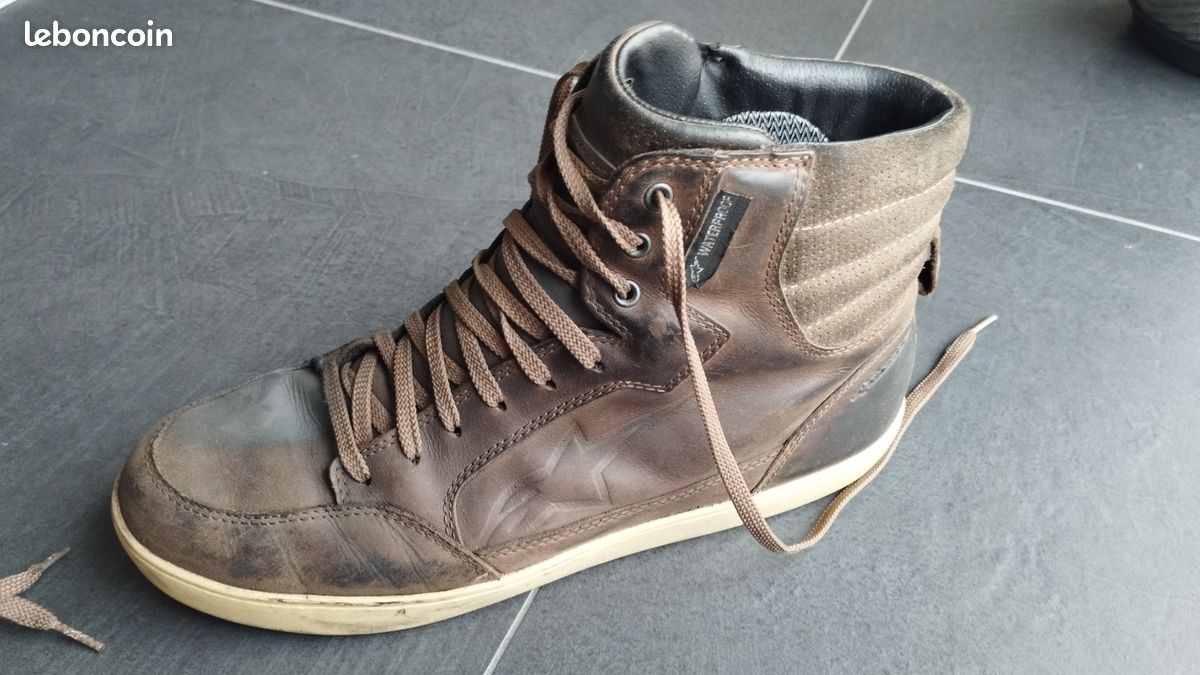 Chaussures moto imperméables Alpinestars J-6 (image 1)