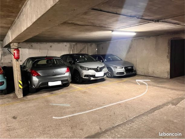 Place de parking à louer sur Verrières le buisson