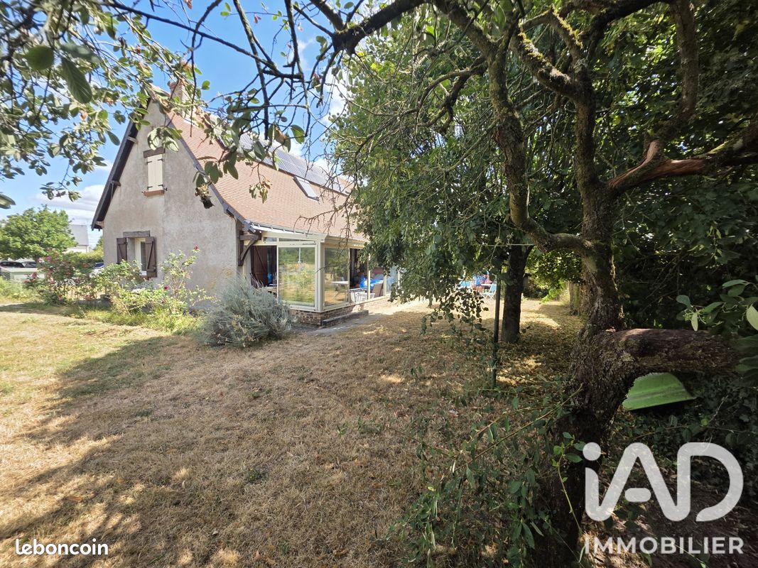Maison 6 pièces 200 m² · à Vallères · 200 m² · 390 000 €