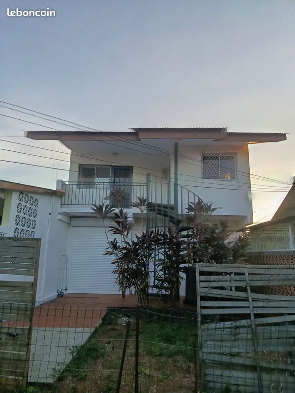 Appartement 3 pièces 37 m² · à Cayenne · 37 m² · 650 €/mois