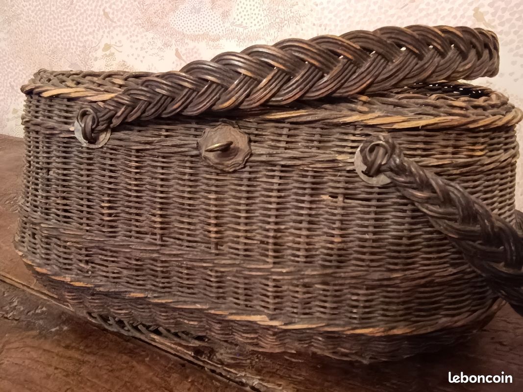 Panier en rotin noir (image 6)