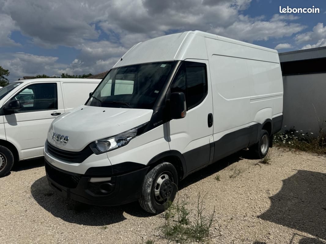 Iveco Daily DOUBLE ESSIEU 35s 2.3D 136cH/VENTE A PRO/TVA (image 2)