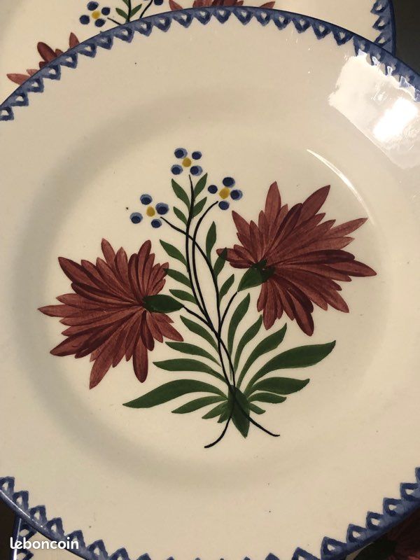 Assiette En Faïence Charolles Saint Crépin – XXe Signée N – état Impeccable