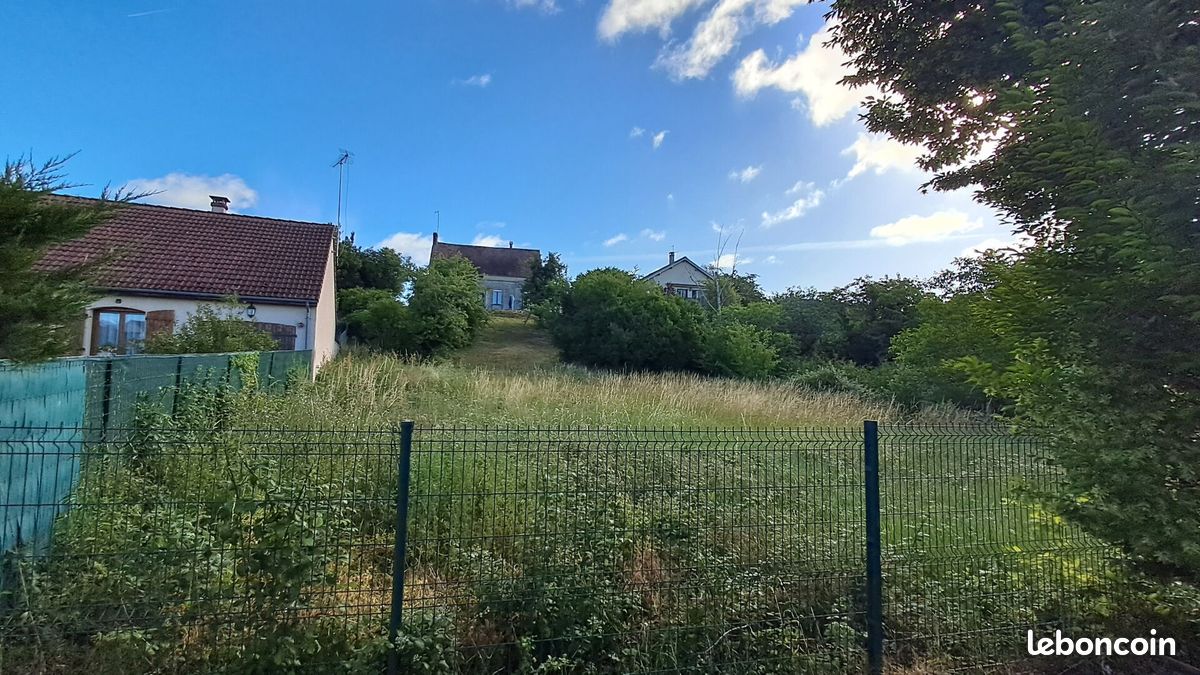 Terrain 925 m² · à Gron · 925 m² · 50 000 €