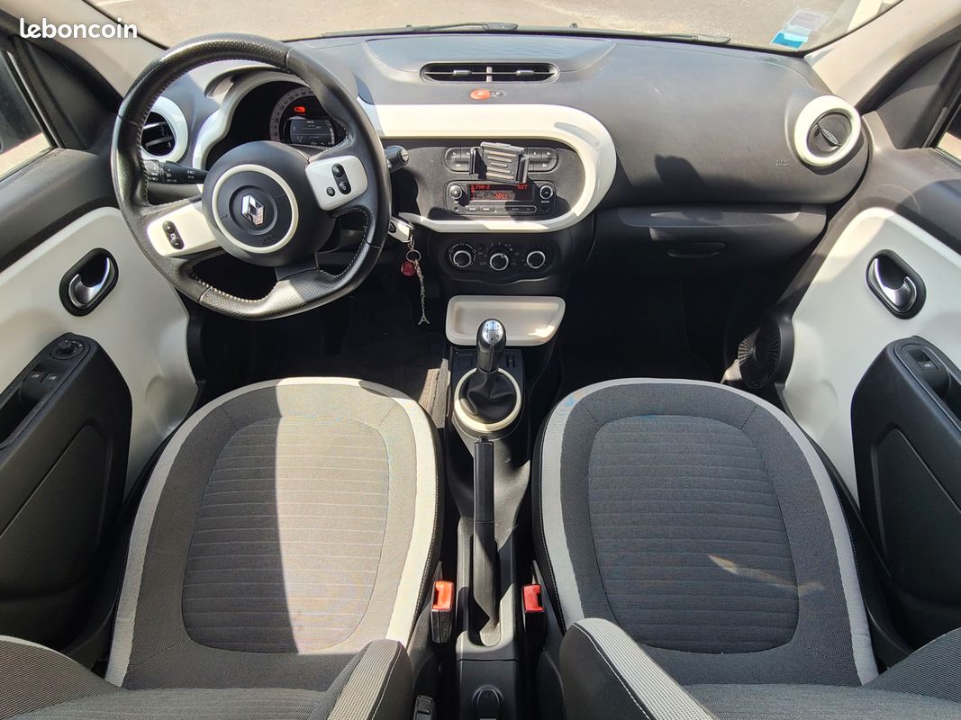 RENAULT TWINGO 1.0 SCE 70 INTENS/ MOTEUR A CHAINe (image 3)