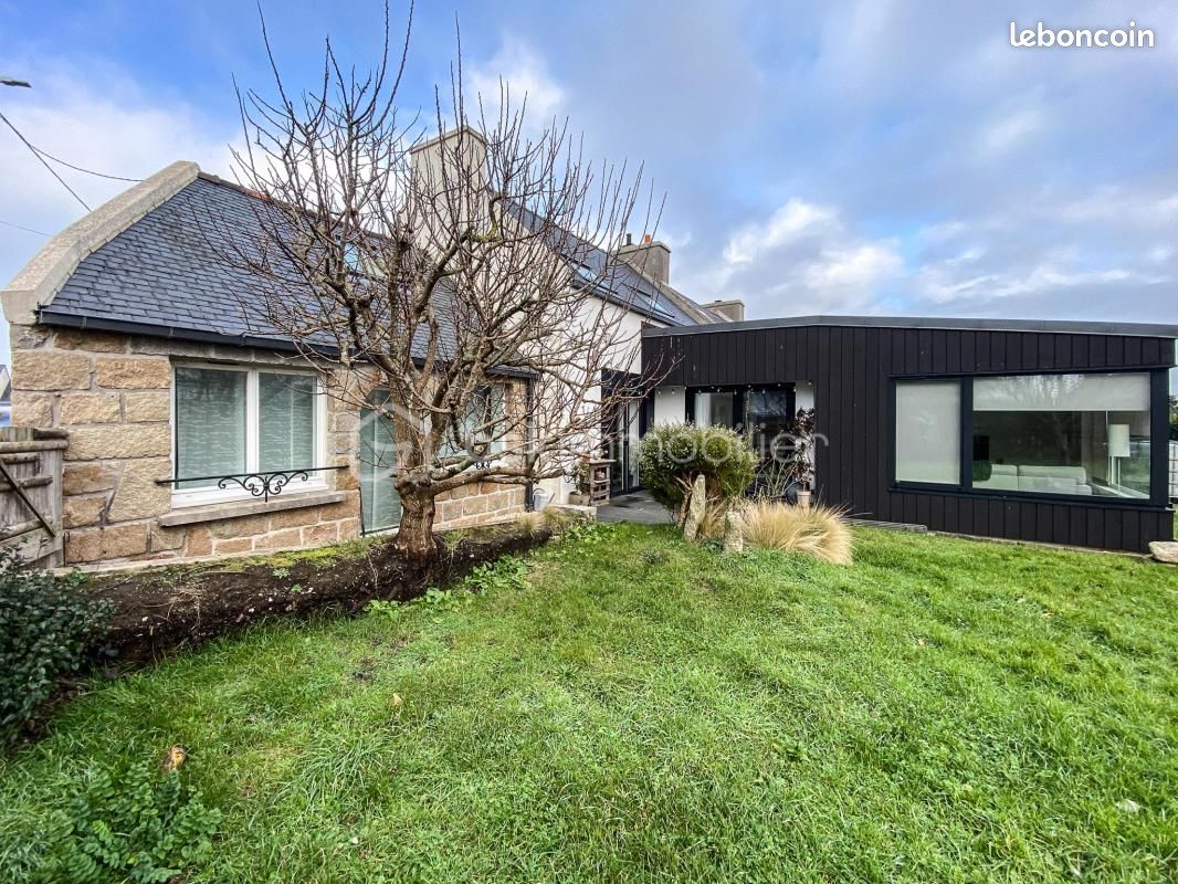Maison 5 pièces 121 m² · à Ploudalmézeau · 121 m² · 375 000 €