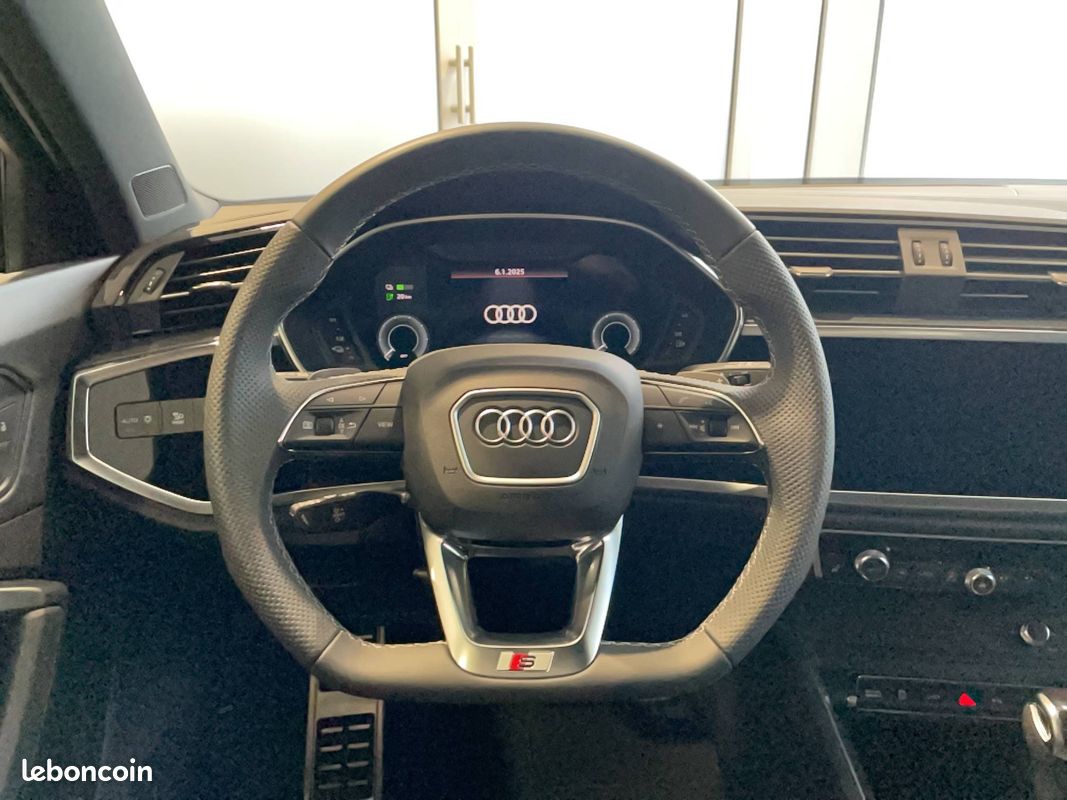 AUDI Q3 Sportback 45 TFSIe 245 ch S tronic 6 S line (image 24)