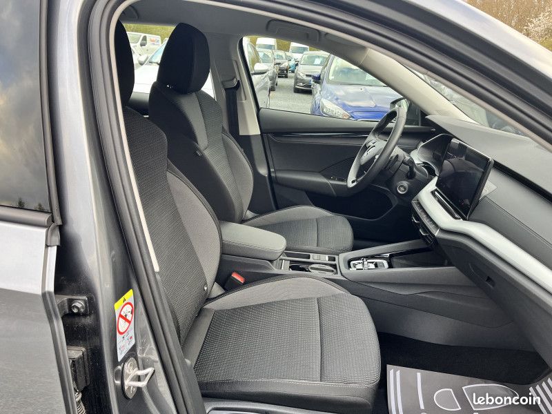 Skoda OCTAVIA COMBI 2.0 TDI SCR 150CH SELECTION DSG7 (image 8)