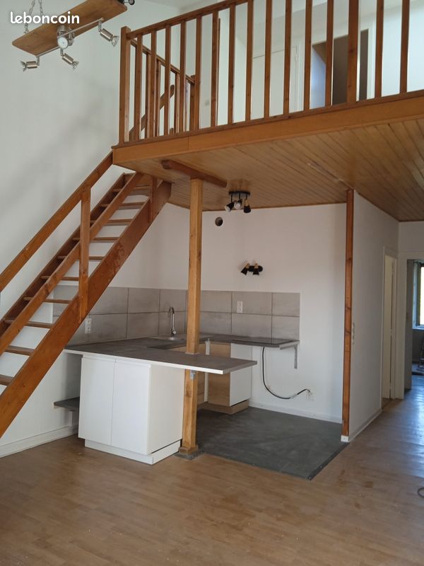 Appartement 3 pièces 74 m² · à Saint-Étienne · 74 m² · 610 €