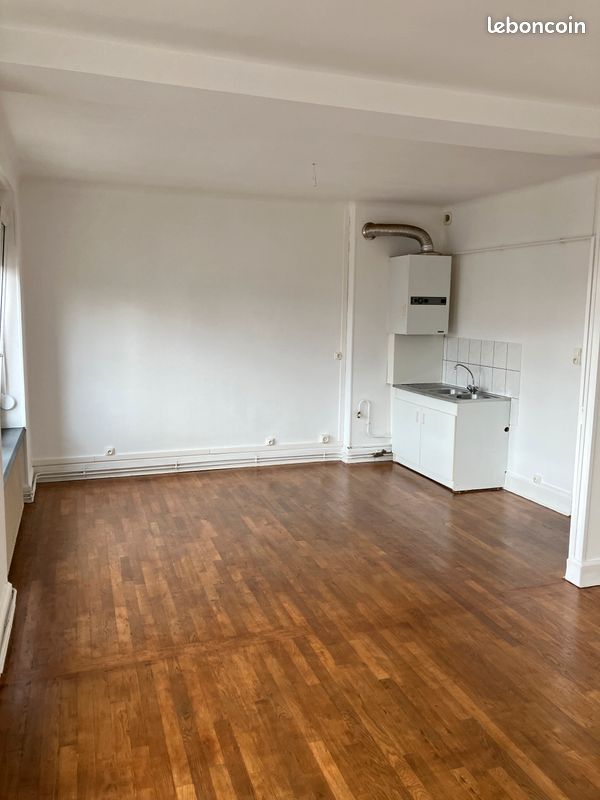 Appartement 3 pièces 60 m² · à Charmes · 60 m² · 455 €