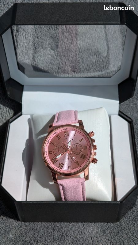 Coffret montre & bijoux rose – Élégance, style et un soupçon de malice (image 2)