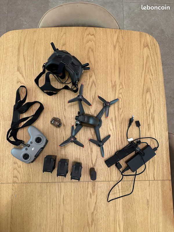 Drone DJI FPV Cassé - Pour Pièces Détachées Ou Réparation