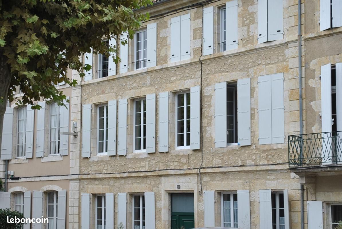 Maison 8 pièces 196 m² · à Condom · 196 m² · 235 000 €