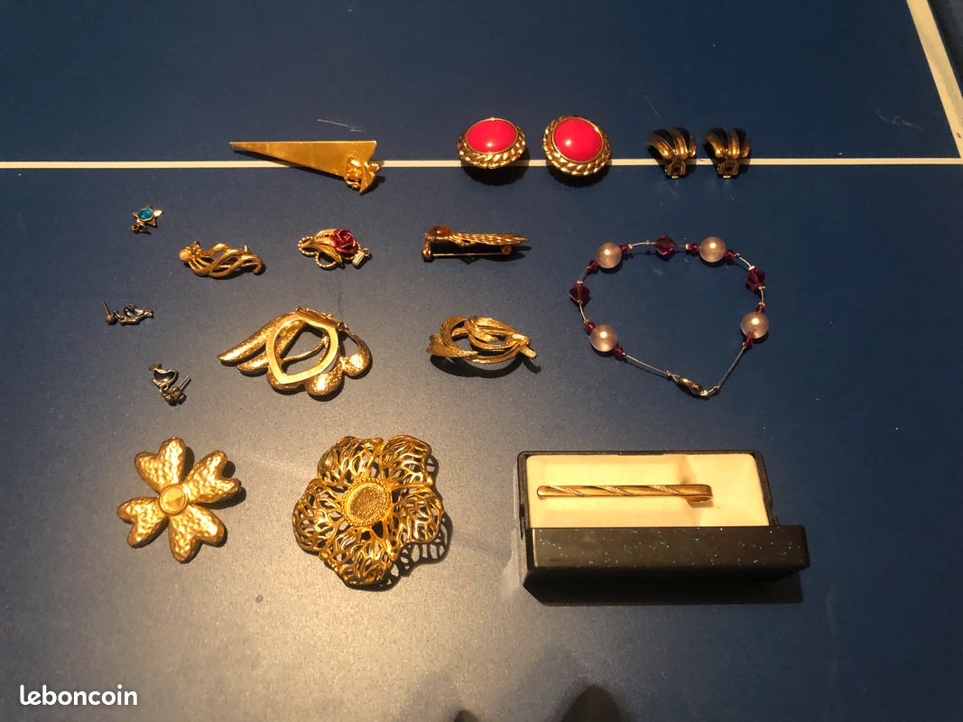 Colliers, bracelet, broches, boucles d'oreilles etc (image 3)