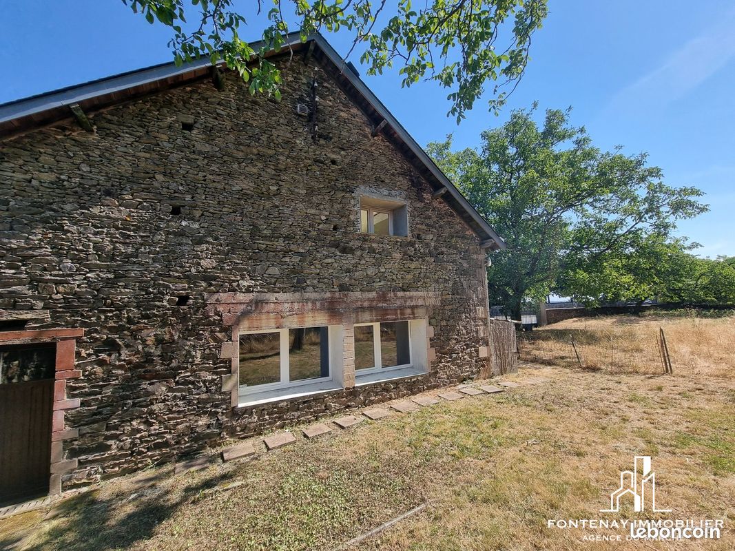 Maison 10 pièces 286 m² · à La Châtaigneraie · 286 m² · 138 200 €