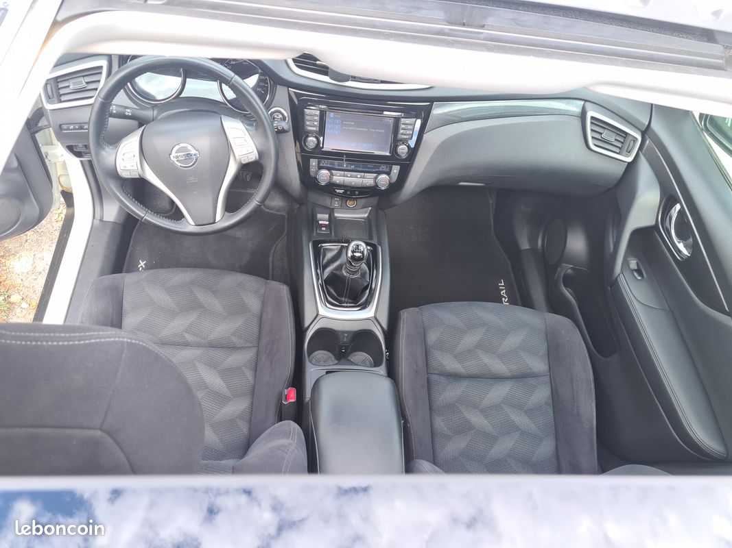 Nissan X-TRAIL 1.6 DCI 130CH CONNECT EDITION (image 3)