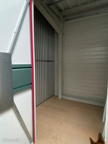 Pièce en plus ou pièce de stockage rangement sécurisée en accès permanent
