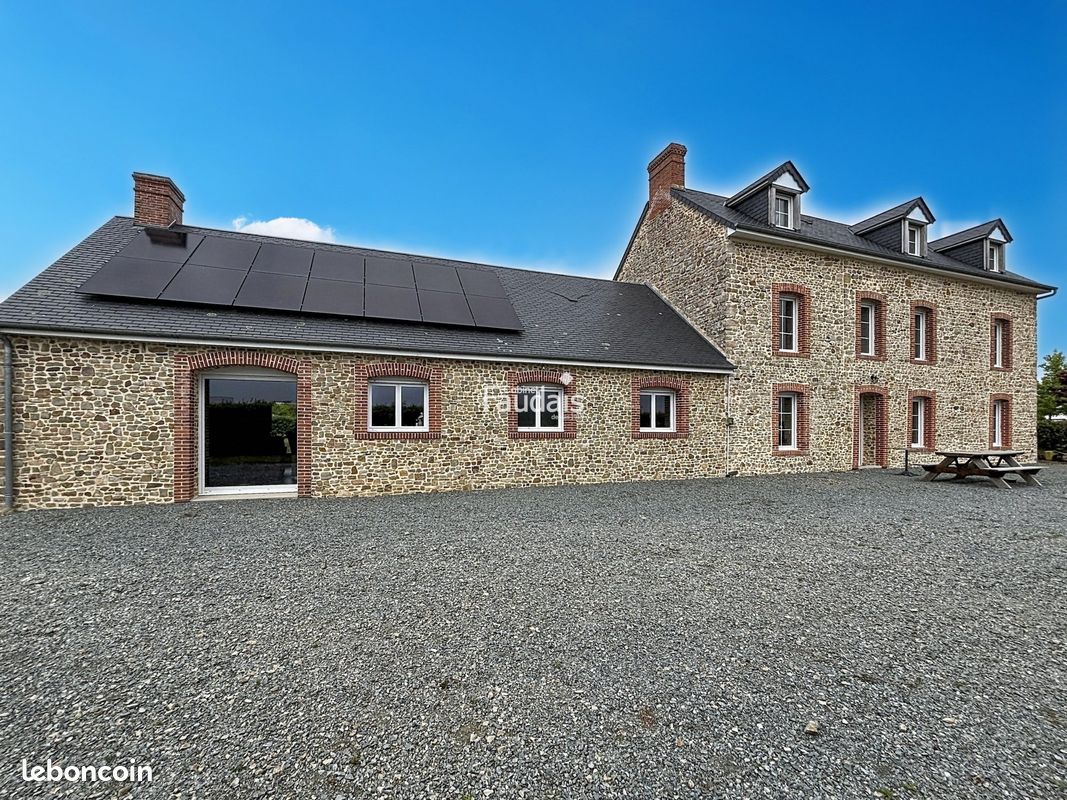 Maison 10 pièces 295 m² · à Lessay · 295 m² · 619 500 €