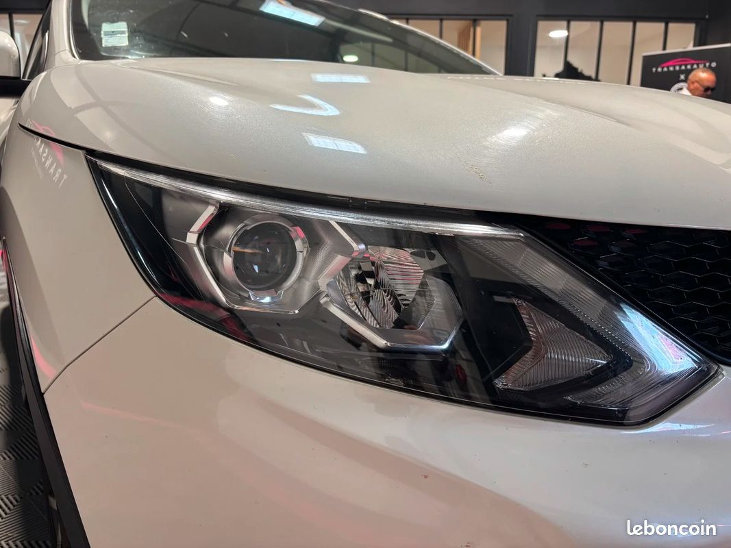 NISSAN QASHQAI 1.6 dCi 130 Stop/Start Tekna - excellent état - 86 000 km - intérieur cuir (image 41)