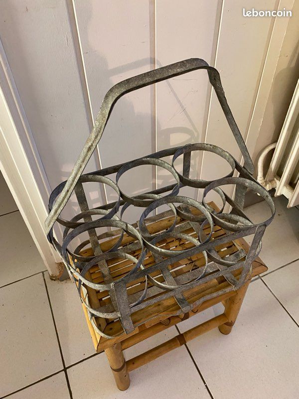 Porte-bouteilles Métal Ancien – Capacité 4 Bouteilles, Gris (dans Son Jus)