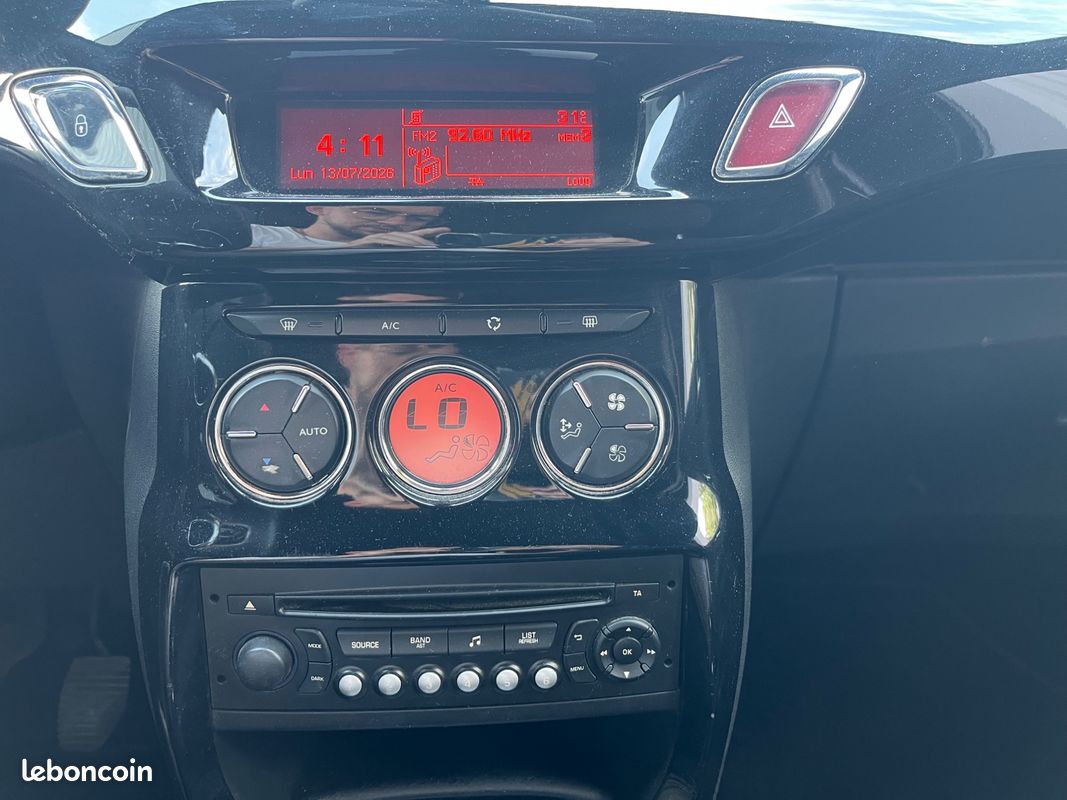 Citroen ds 3 1.6 hdi 92ch so chic/ distribution faite pour la vente (image 26)