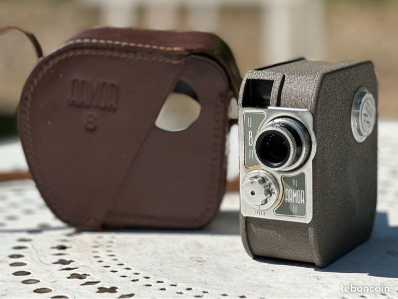 Caméra 8mm ARMOR III + Étui Cuir - État Collection / Fonctionne (image 12)
