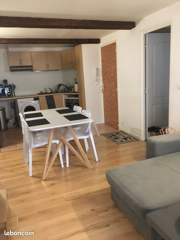 Appartement 3 pièces 53 m² · à Trets · 52,8 m² · 780 €/mois