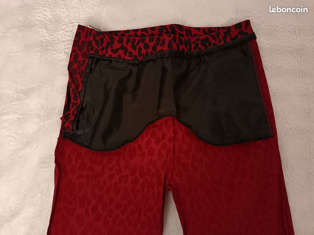 Pantalon ZARA Basic – Imprimé léopard rouge et noir – Taille M – Viscose stretch (image 6)