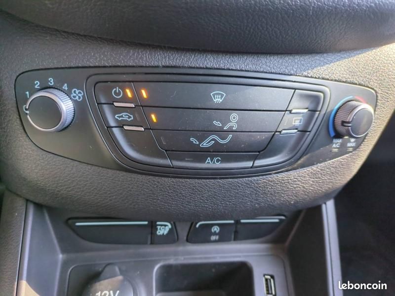 Ford Transit Courier 1.0E 100ch Stop&Start Trend (image 17)