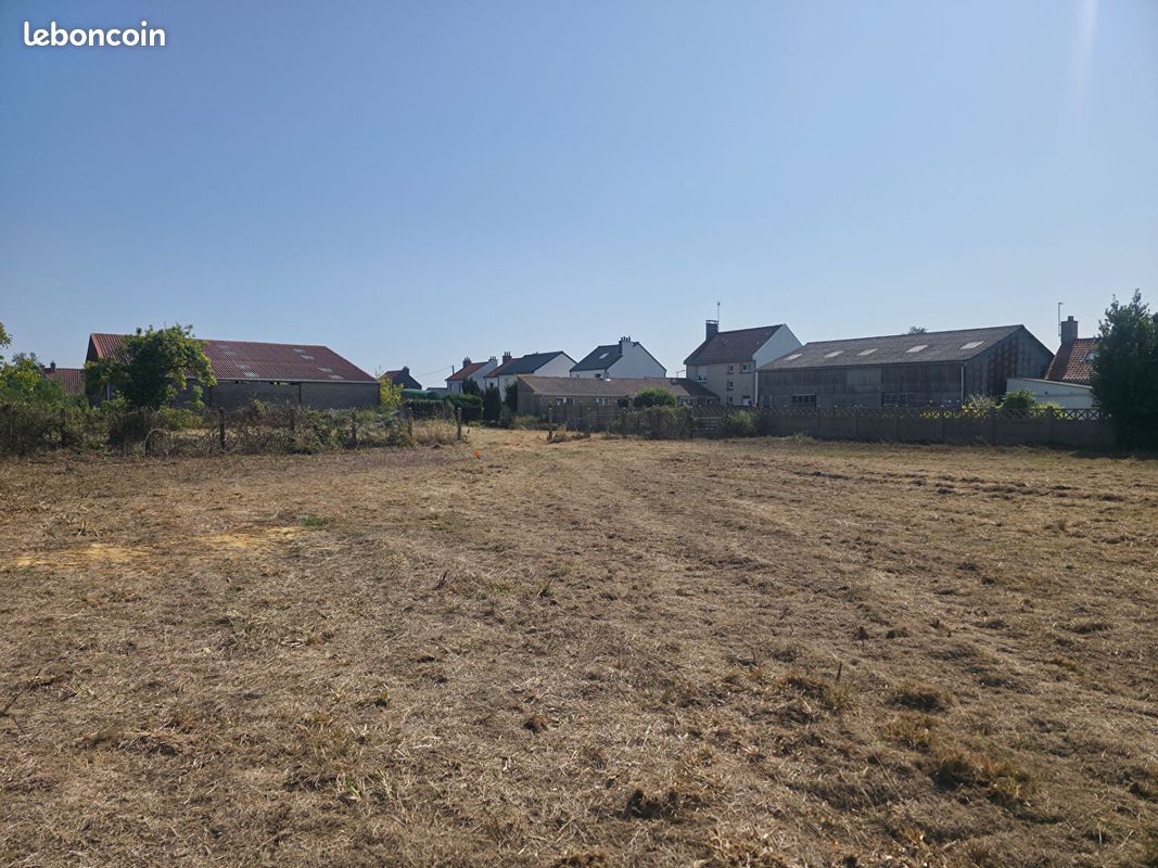 Terrain 3255 m² · à Audruicq · 3 255 m² · 318 000 €