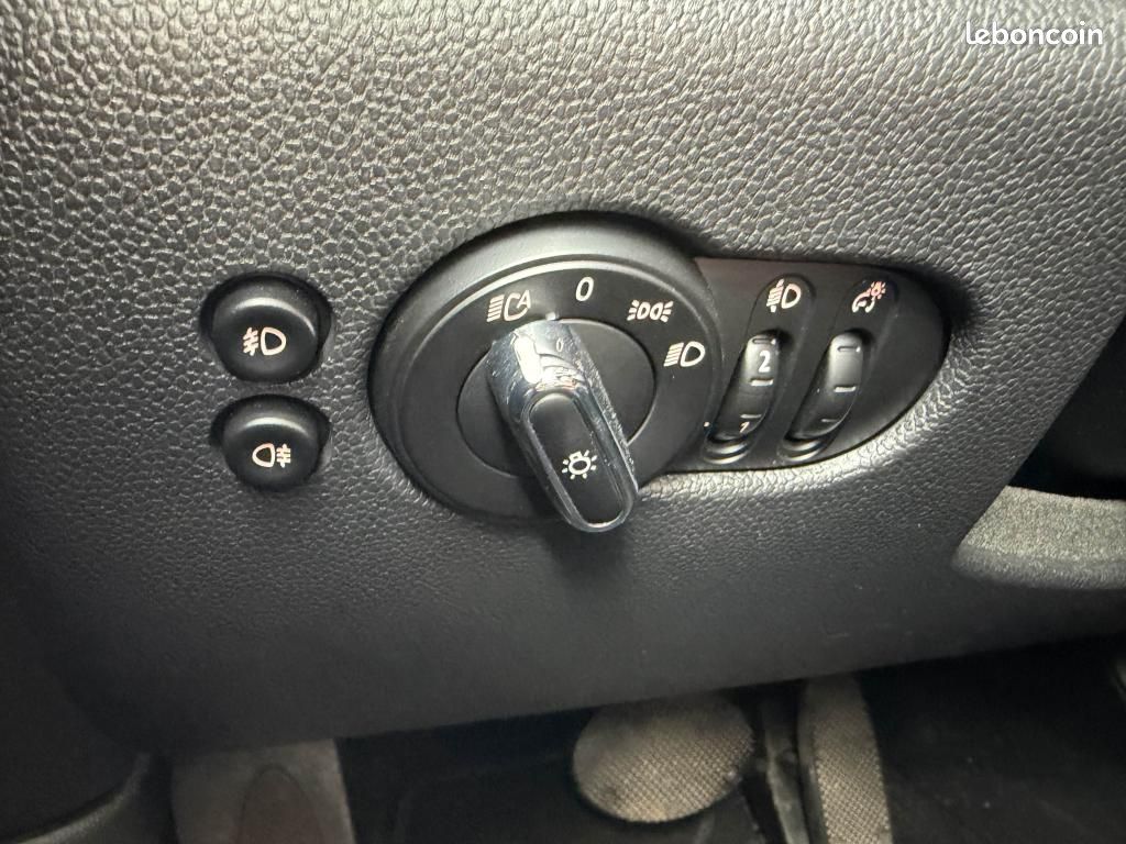 MINI MINI 1.5i 136CH BVA 5P F55 LCI Cooper Business Design PHASE 2 / Caméra / CarPlay (image 21)