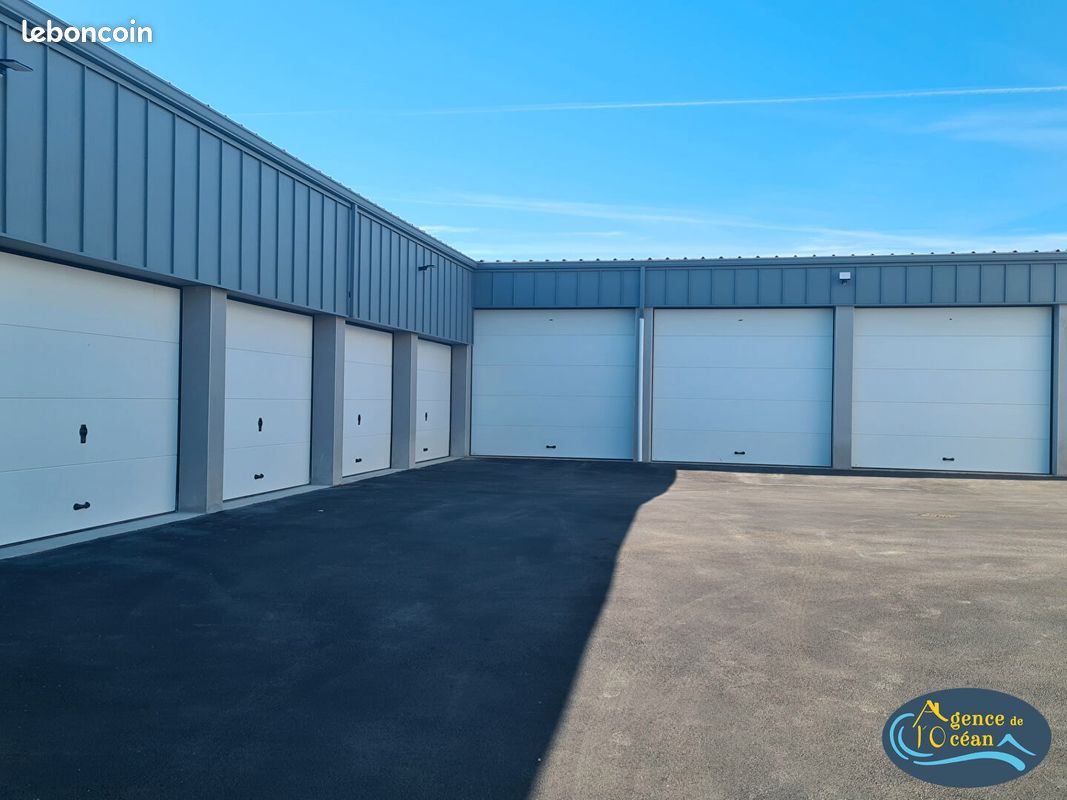 Parking 28 m² · à Pénestin · 28 m² · 185 €/mois