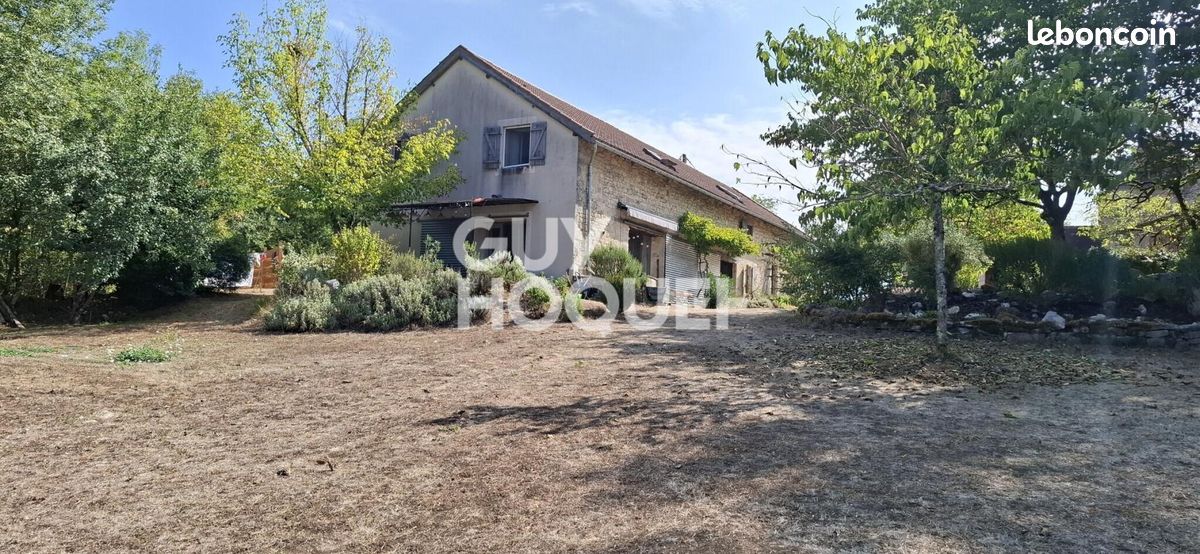 Maison 8 pièces 240 m² · à Cahors · 240 m² · 424 000 €