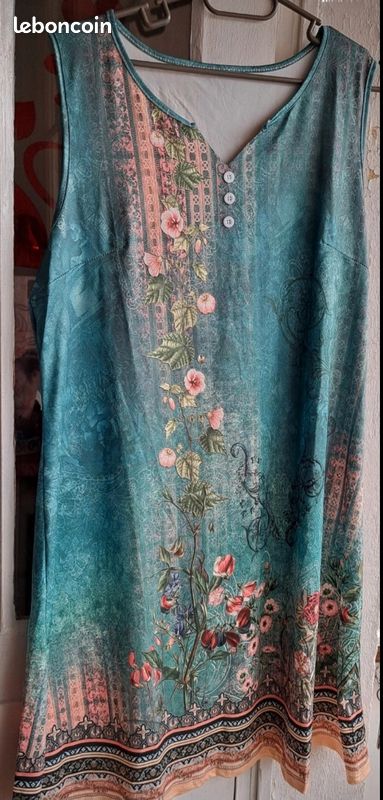 Robe satinée, sans manche, neuve (image 1)